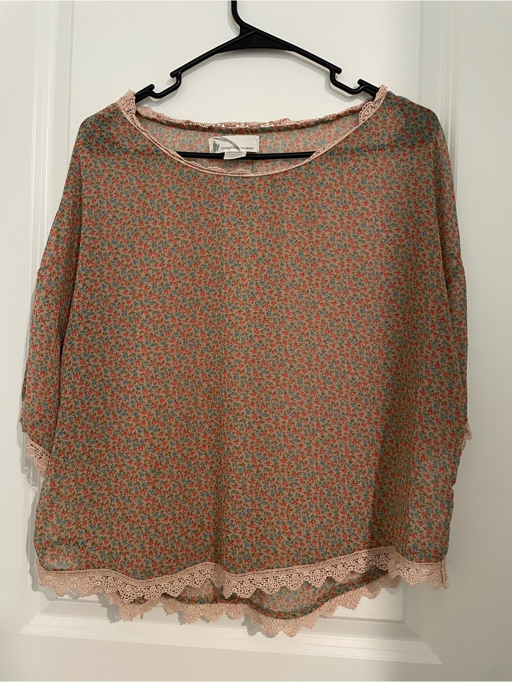 imaginary voyage Peach-Pink Floral Lace Trim Blouse